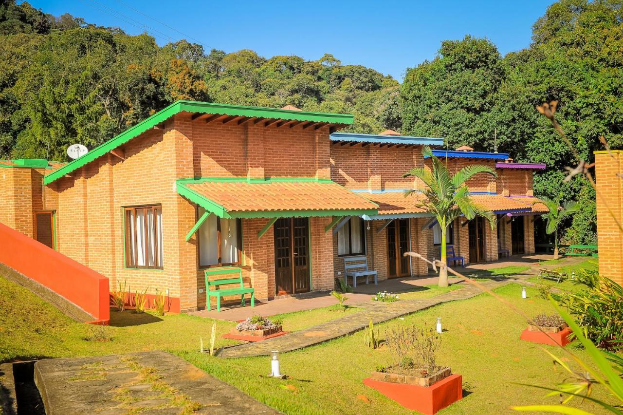 Encantos Do Vale Pousada E Spa Cultural Bueno Brandão Exterior foto